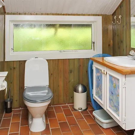 Three-bedroom Holiday In * Hals